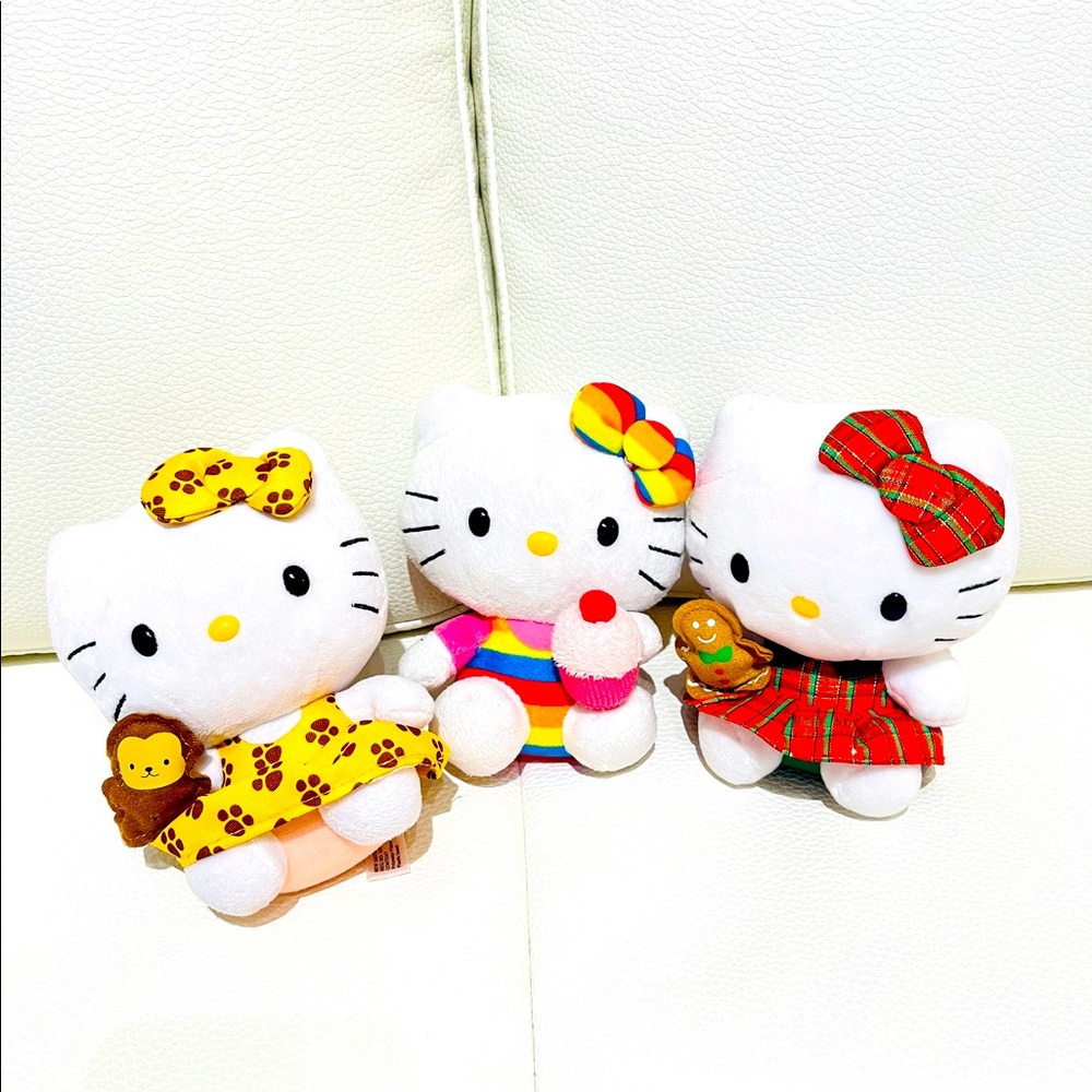 Hellokitty plushies